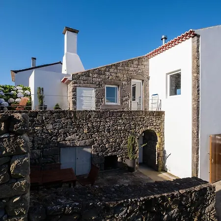 Hébergement de vacances Casa Do Simão, Açores - Now With Hot Tub! *